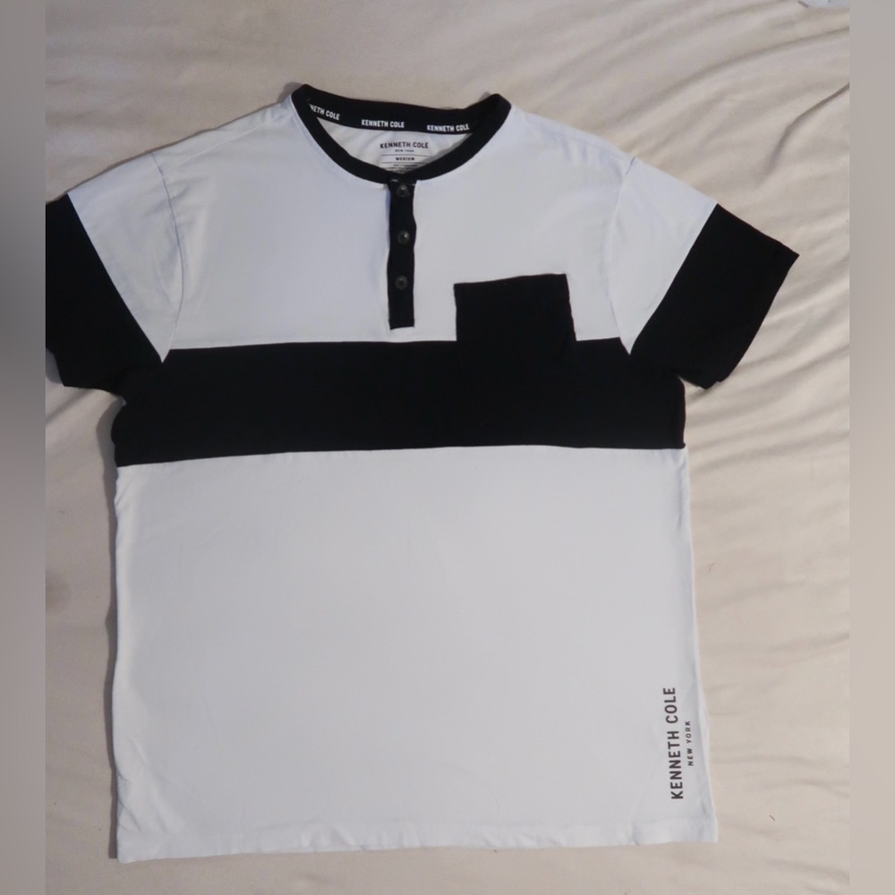 Kenneth Cole Men's Black and White Short Sleeve  Pocket Tee